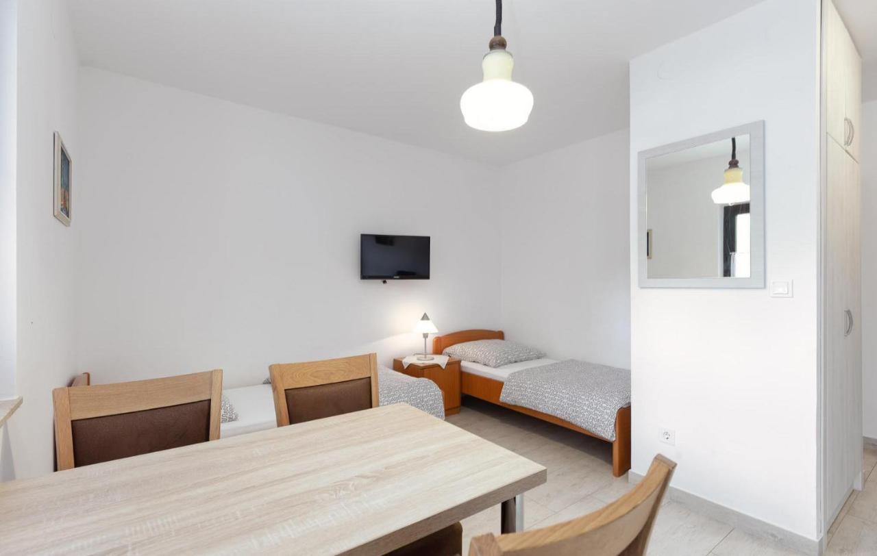 Appartement Mirko à Poreč Extérieur photo