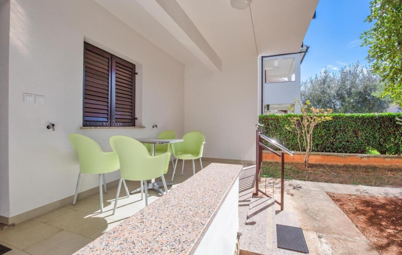 Appartement Mirko à Poreč Extérieur photo