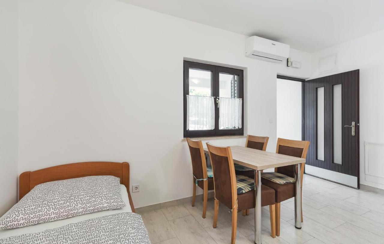 Appartement Mirko à Poreč Extérieur photo