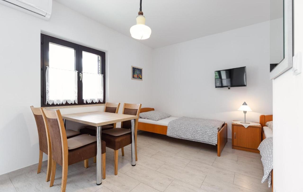 Appartement Mirko à Poreč Extérieur photo
