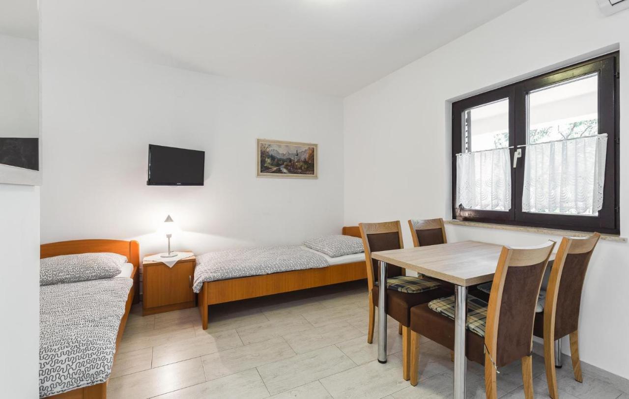Appartement Mirko à Poreč Extérieur photo