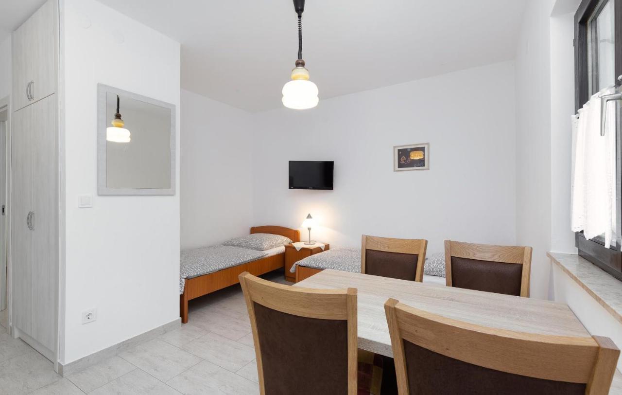 Appartement Mirko à Poreč Extérieur photo