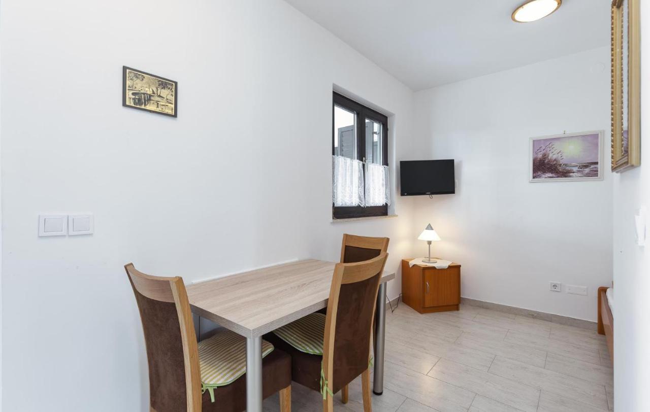 Appartement Mirko à Poreč Extérieur photo